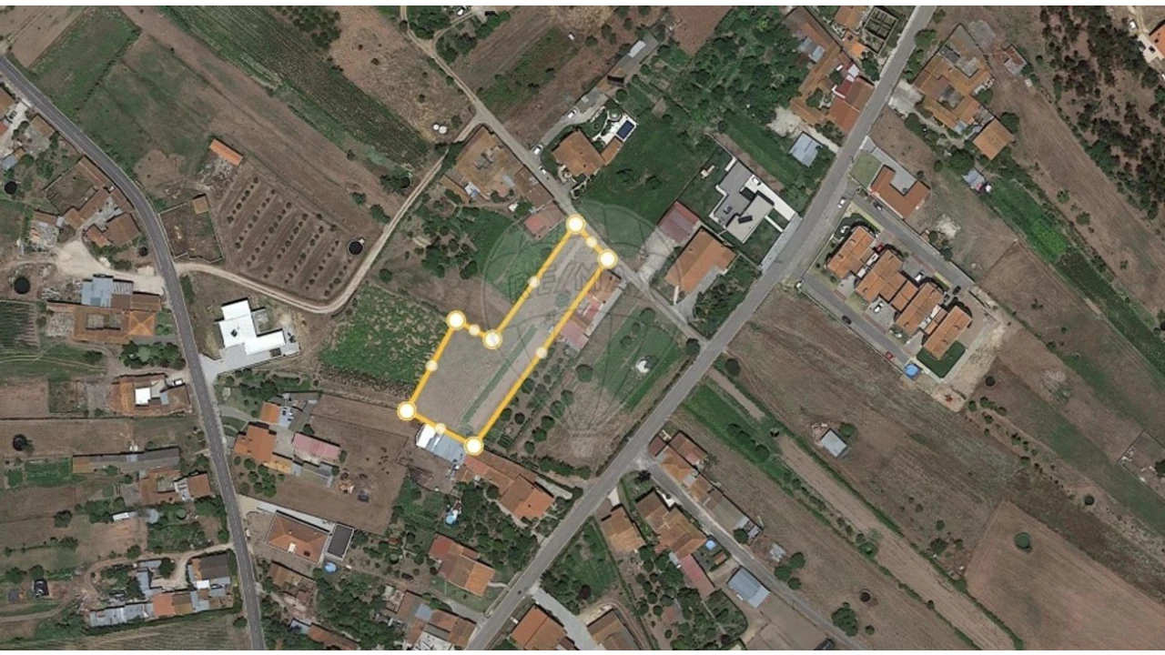 Terreno para Venda em Seixo de Gatões Foto 1