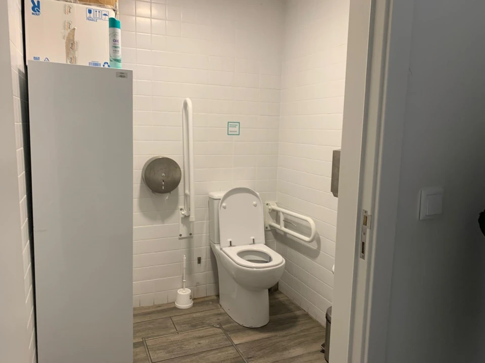 Loja para Venda em Carregado e Cadafais Foto 31