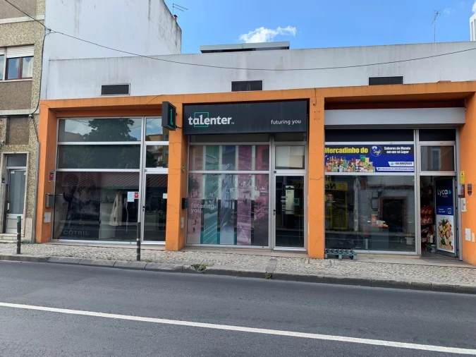 Loja para Venda em Carregado e Cadafais Foto 1