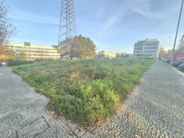 Terreno para Venda em Cidade da Maia