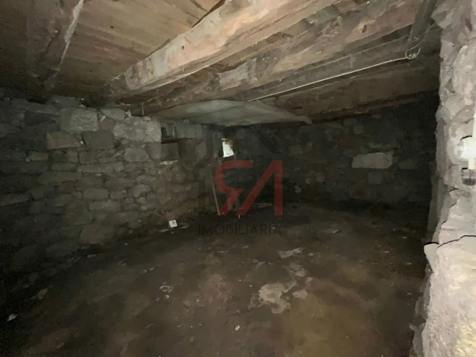 Moradia T0 para Venda em Frazão Arreigada Foto 15