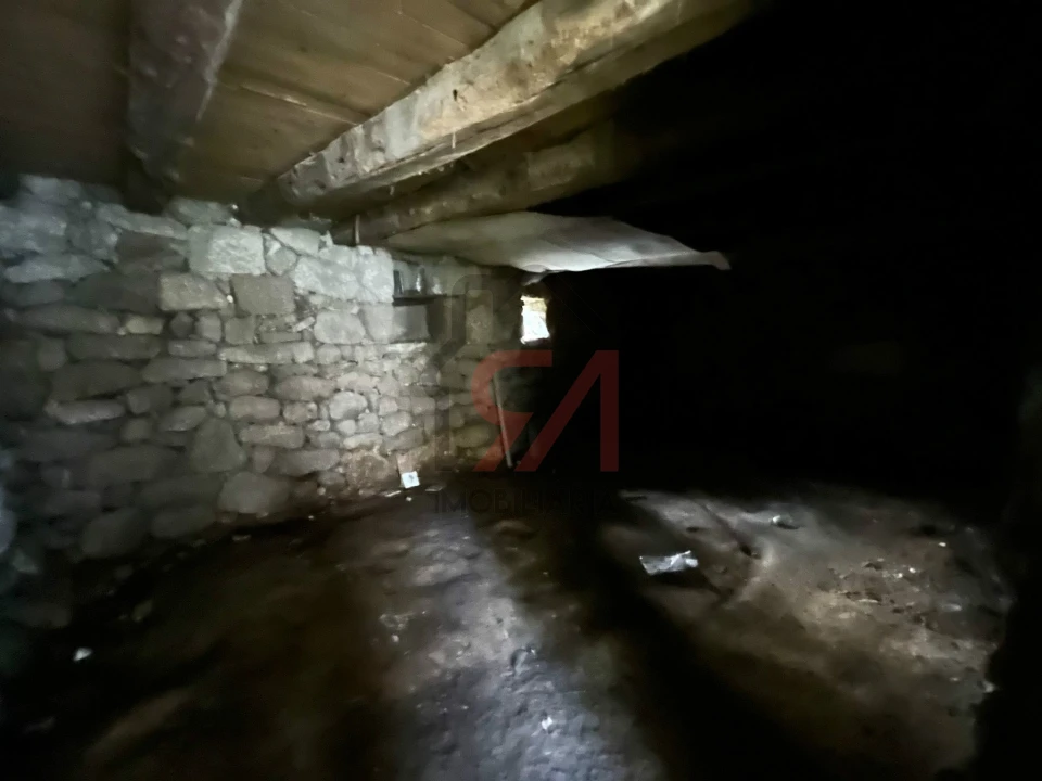 Moradia T0 para Venda em Frazão Arreigada Foto 16