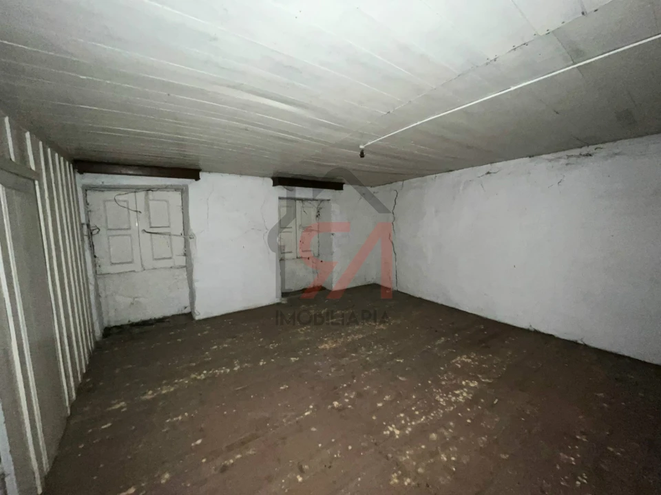 Moradia T0 para Venda em Frazão Arreigada Foto 22