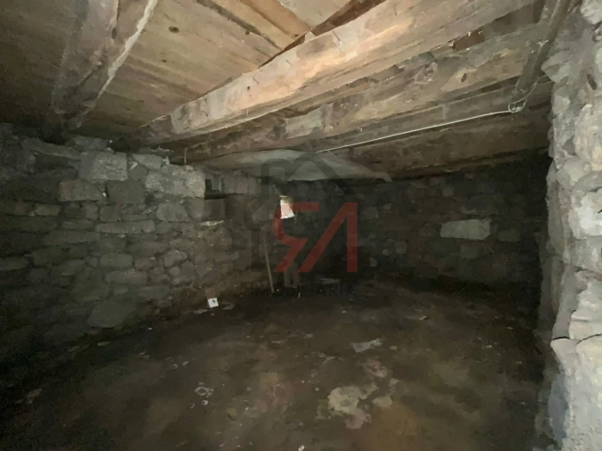 Moradia T0 para Venda em Frazão Arreigada Foto 14