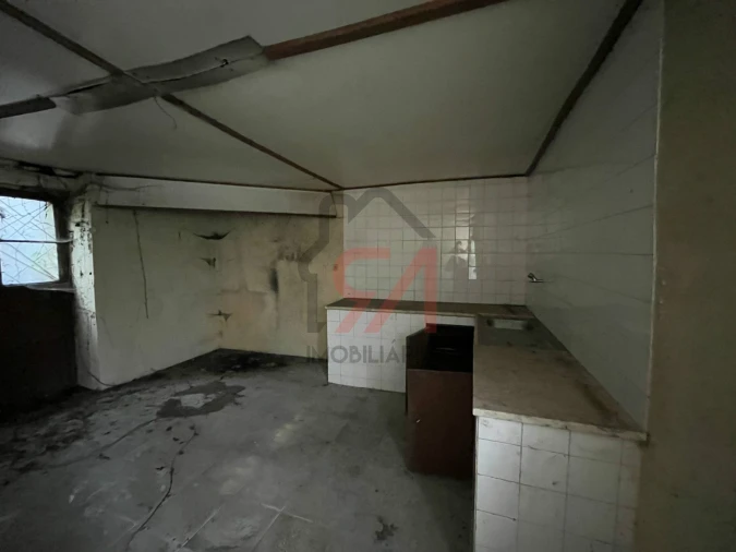 Moradia T0 para Venda em Frazão Arreigada Foto 32