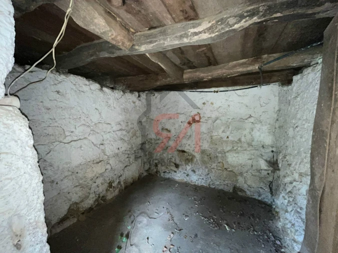 Moradia T0 para Venda em Frazão Arreigada Foto 18