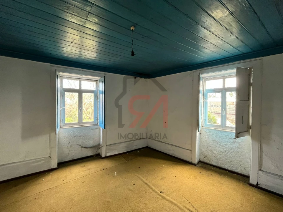 Moradia T0 para Venda em Frazão Arreigada Foto 24