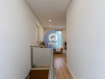 Moradia T2 para Venda em Azurem