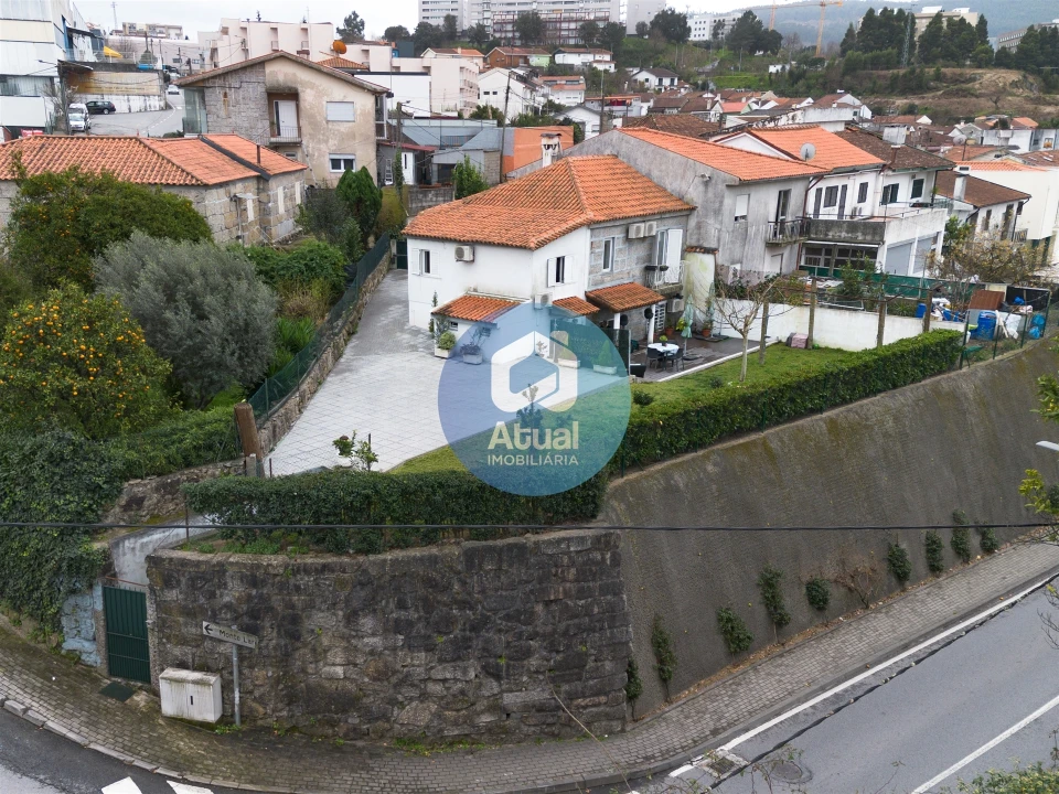 Moradia T2 para Venda em Azurem Foto 41