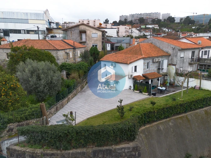 Moradia T2 para Venda em Azurem Foto 35