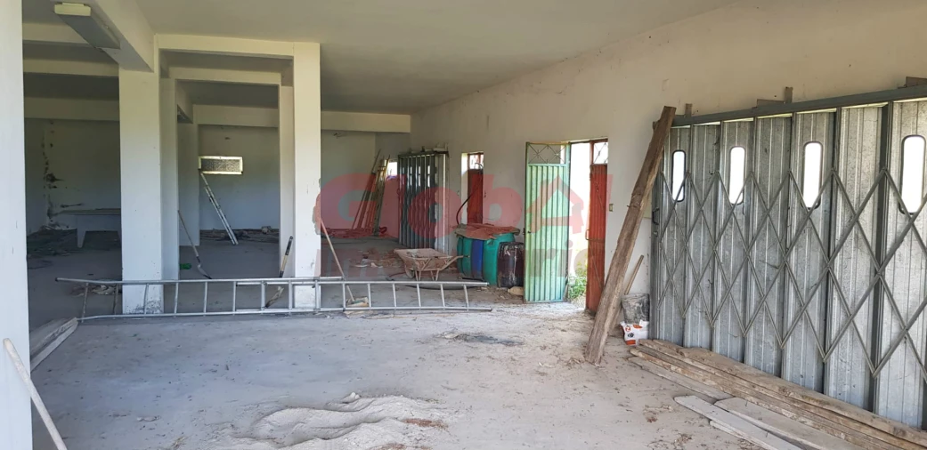 Apartamento T0 para Venda em Orgens Foto 9