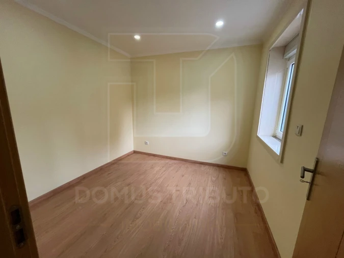 Moradia T2 para Venda em Campanhã Foto 9