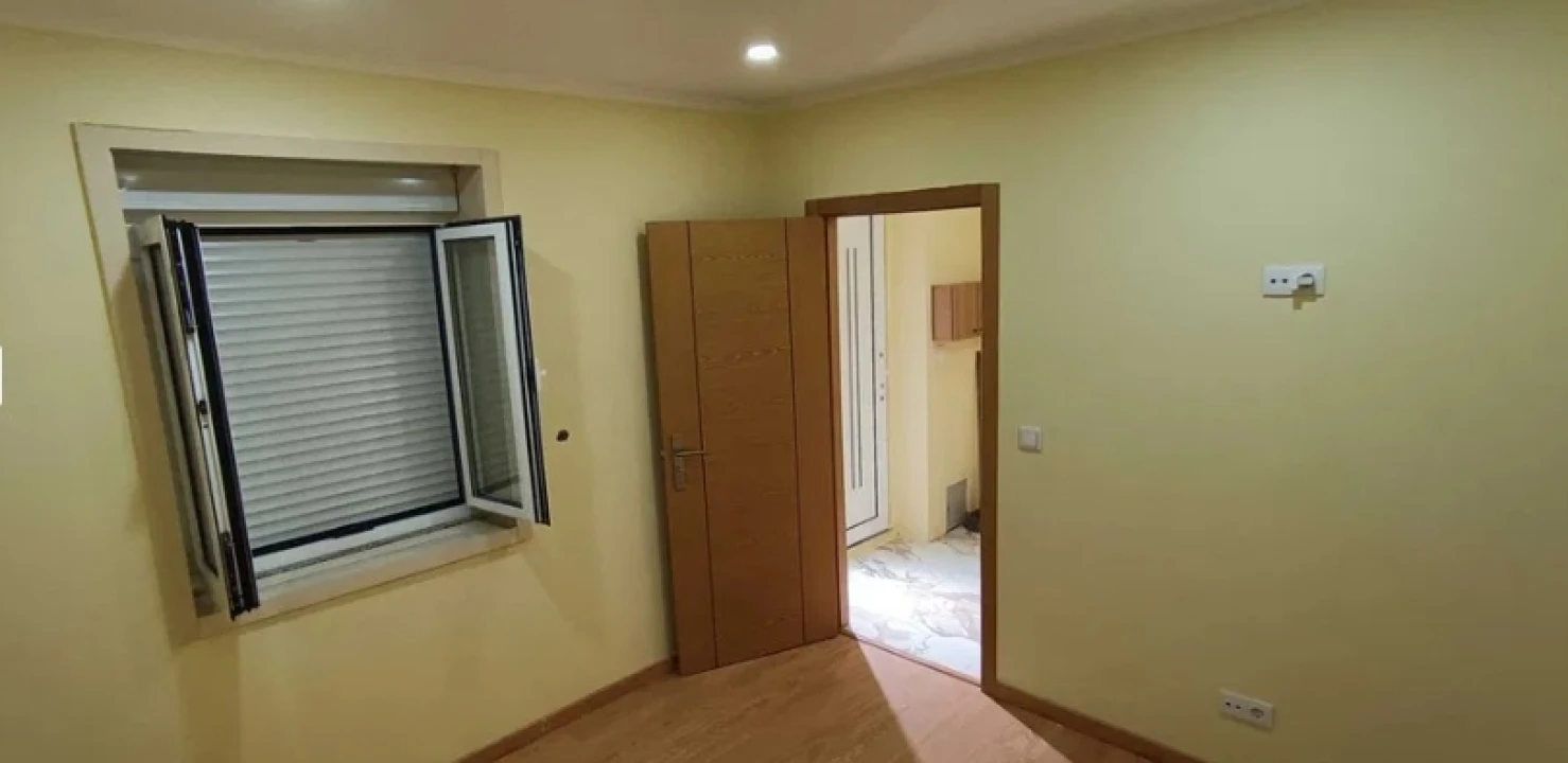 Moradia T2 para Venda em Campanhã Foto 23