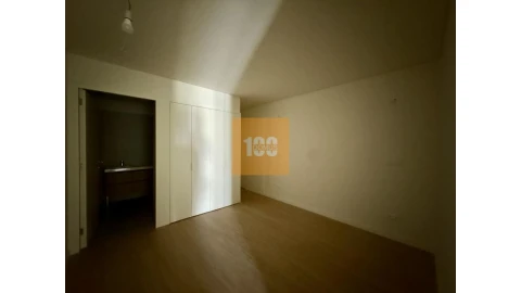 Apartamento T1 para Venda em Cedofeita, Santo Ildefonso, Sé, Miragaia, São Nicolau e Vitória