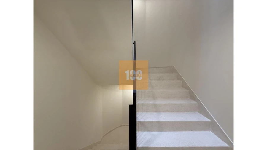 Apartamento T1 para Venda em Cedofeita, Santo Ildefonso, Sé, Miragaia, São Nicolau e Vitória Foto 5