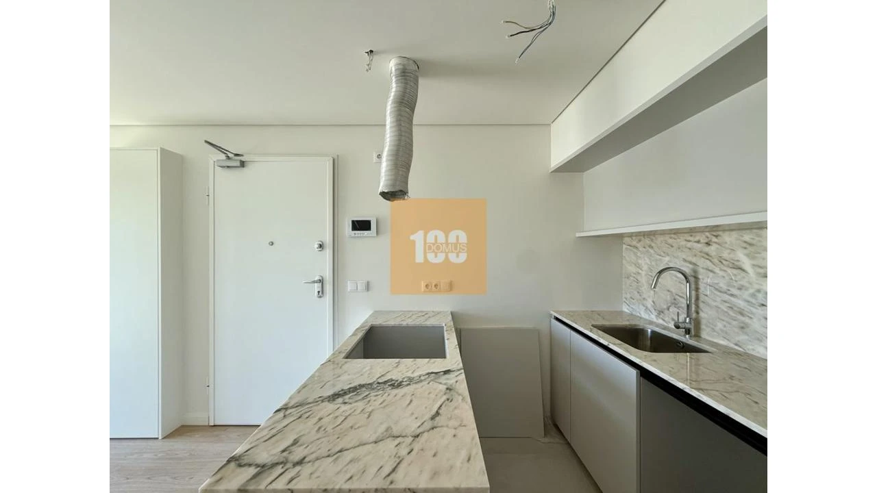 Apartamento T1 para Venda em Cedofeita, Santo Ildefonso, Sé, Miragaia, São Nicolau e Vitória Foto 9