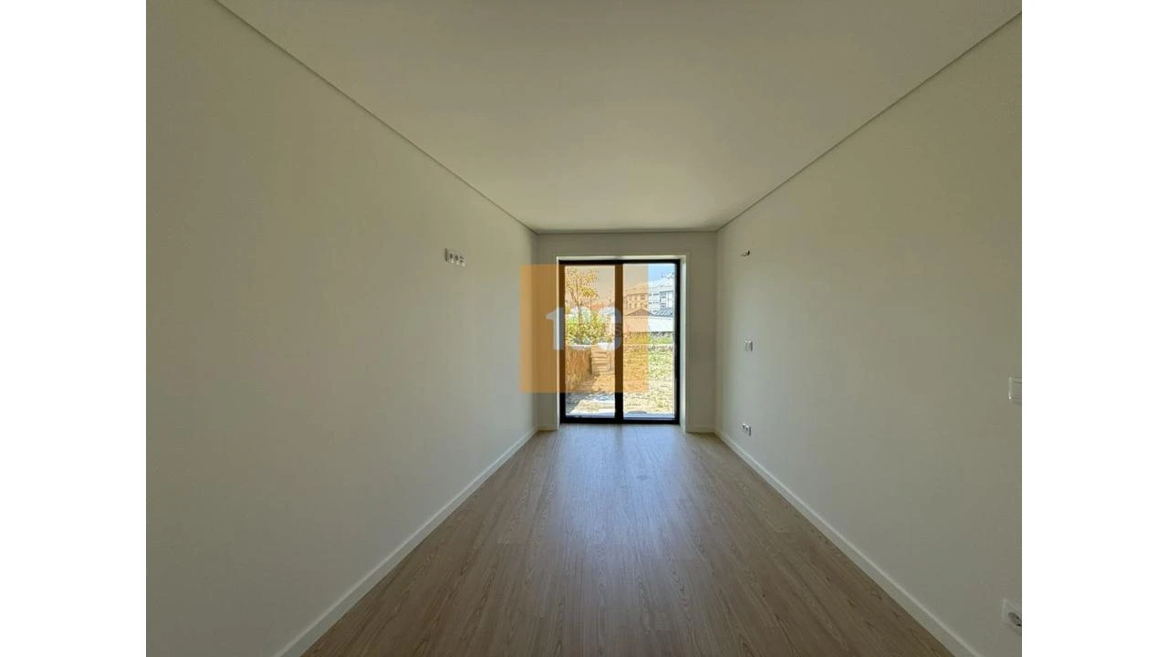 Apartamento T1 para Venda em Cedofeita, Santo Ildefonso, Sé, Miragaia, São Nicolau e Vitória Foto 11