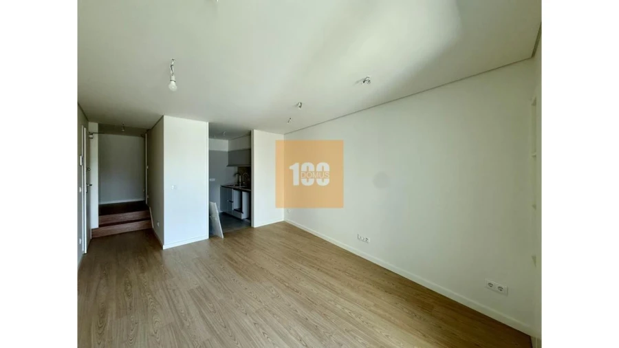 Apartamento T1 para Venda em Cedofeita, Santo Ildefonso, Sé, Miragaia, São Nicolau e Vitória Foto 8