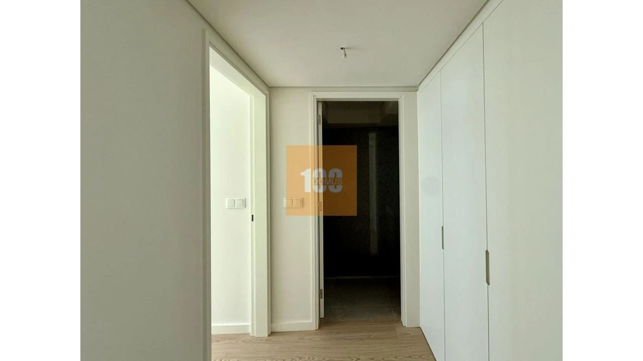 Apartamento T1 para Venda em Cedofeita, Santo Ildefonso, Sé, Miragaia, São Nicolau e Vitória Foto 16