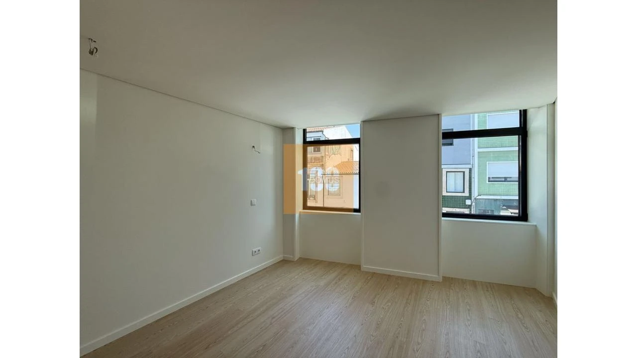 Apartamento T1 para Venda em Cedofeita, Santo Ildefonso, Sé, Miragaia, São Nicolau e Vitória Foto 19