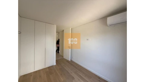 Apartamento T3 para Venda em Cedofeita, Santo Ildefonso, Sé, Miragaia, São Nicolau e Vitória