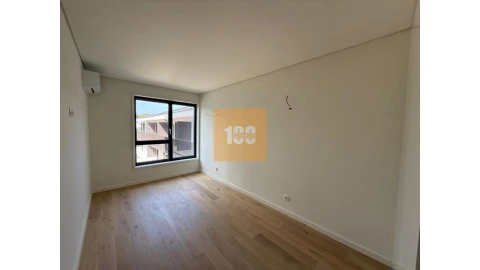 Apartamento T3 para Venda em Cedofeita, Santo Ildefonso, Sé, Miragaia, São Nicolau e Vitória