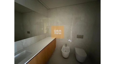 Apartamento T3 para Venda em Cedofeita, Santo Ildefonso, Sé, Miragaia, São Nicolau e Vitória