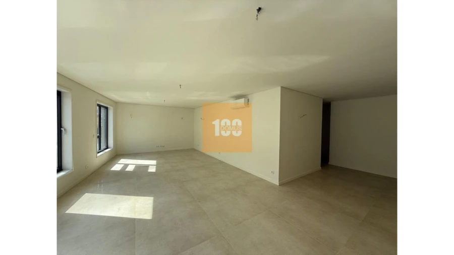 Apartamento T3 para Venda em Cedofeita, Santo Ildefonso, Sé, Miragaia, São Nicolau e Vitória Foto 7