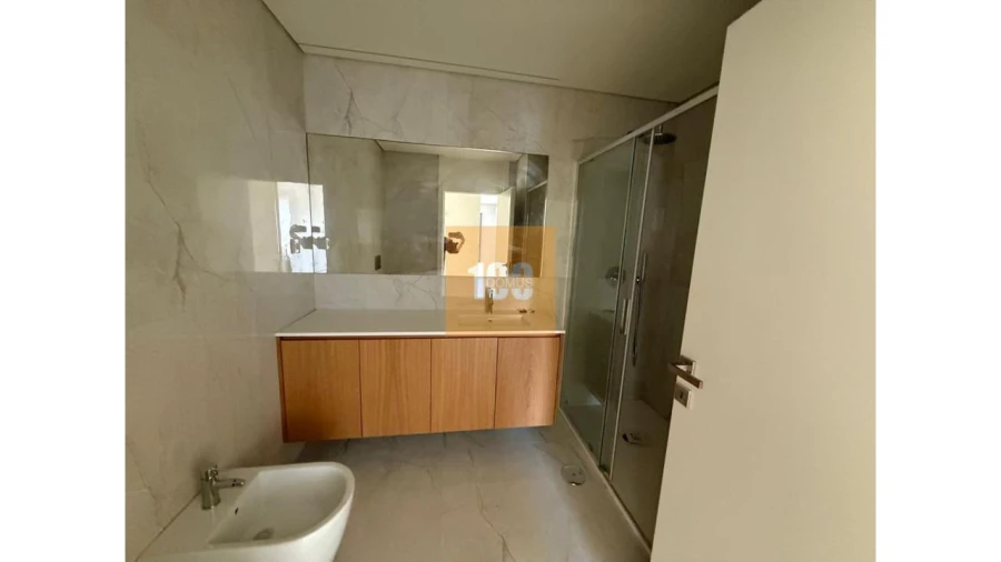 Apartamento T3 para Venda em Cedofeita, Santo Ildefonso, Sé, Miragaia, São Nicolau e Vitória Foto 9