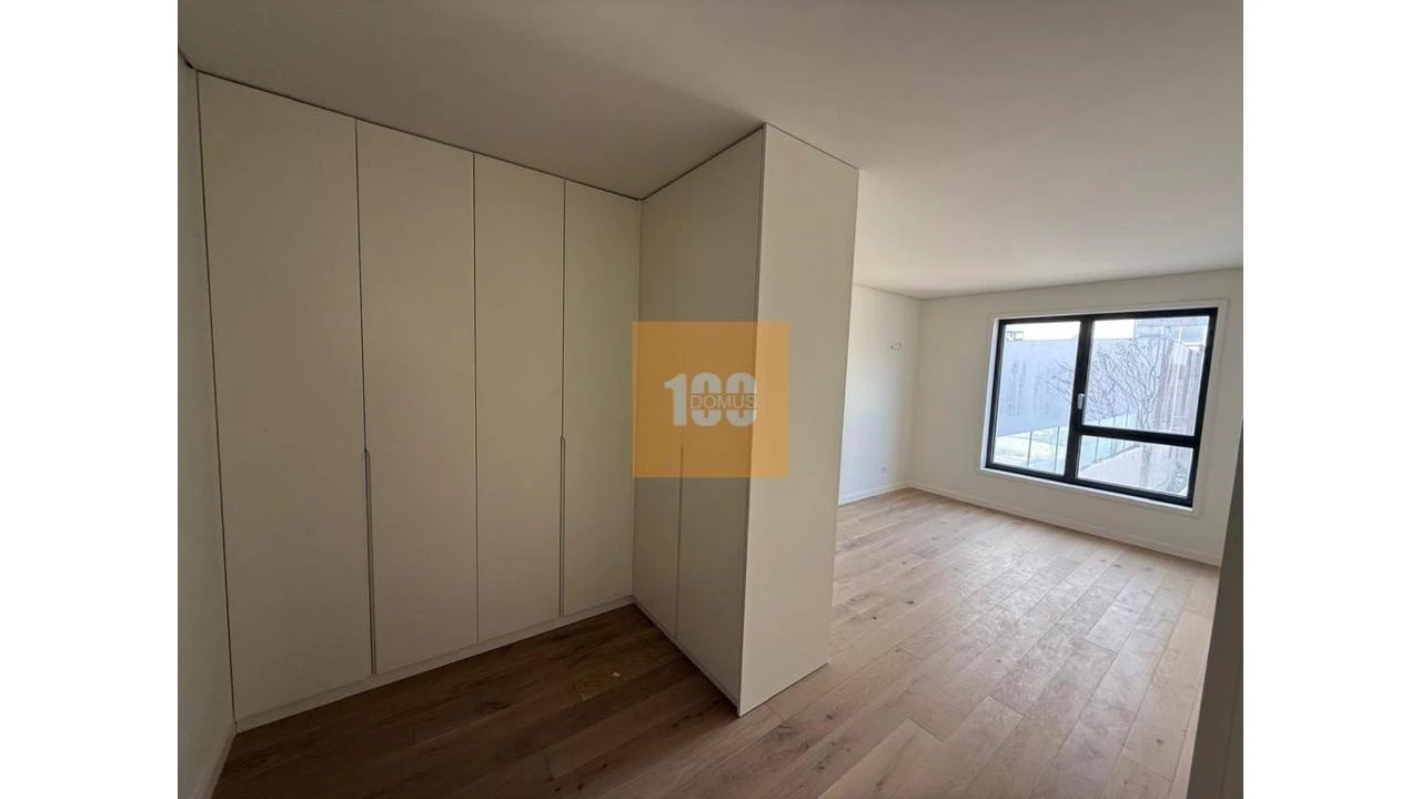 Apartamento T3 para Venda em Cedofeita, Santo Ildefonso, Sé, Miragaia, São Nicolau e Vitória Foto 14