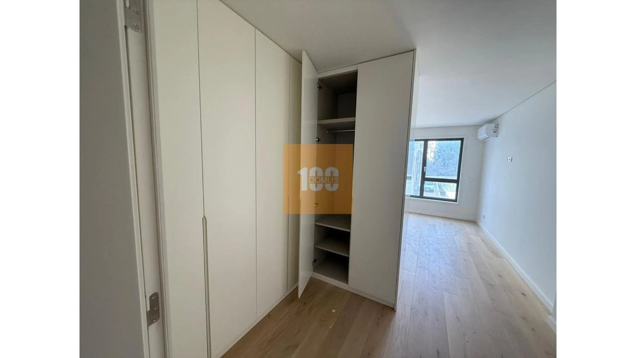 Apartamento T3 para Venda em Cedofeita, Santo Ildefonso, Sé, Miragaia, São Nicolau e Vitória Foto 23