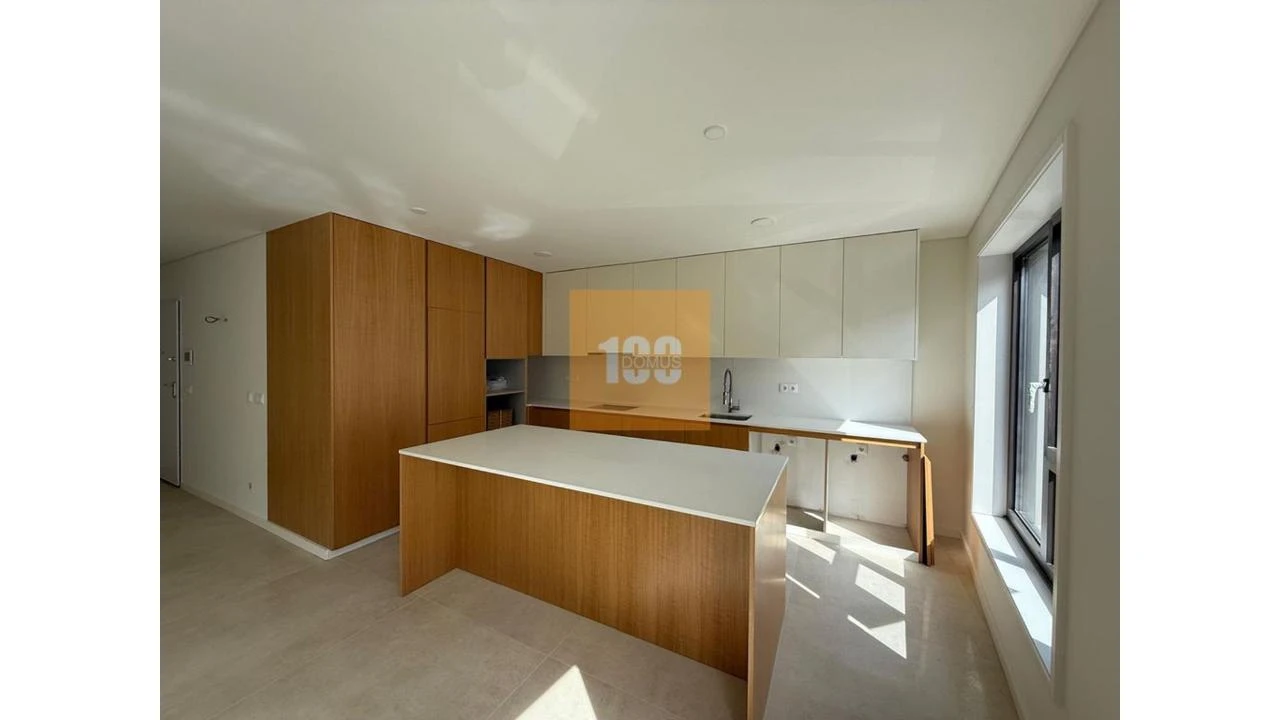 Apartamento T3 para Venda em Cedofeita, Santo Ildefonso, Sé, Miragaia, São Nicolau e Vitória Foto 5