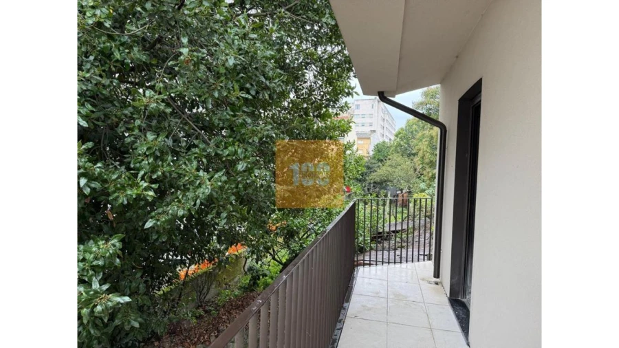 Moradia T2 para Venda em Cedofeita, Santo Ildefonso, Sé, Miragaia, São Nicolau e Vitória Foto 2