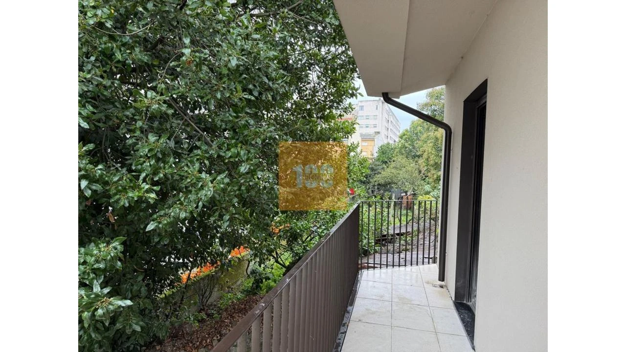 Moradia T2 para Venda em Cedofeita, Santo Ildefonso, Sé, Miragaia, São Nicolau e Vitória Foto 2