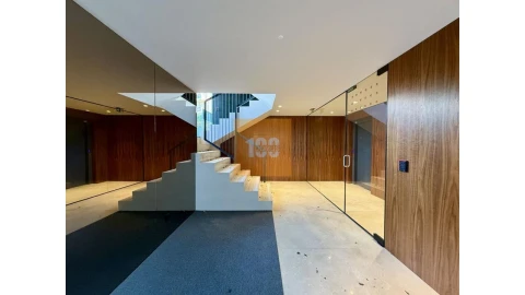 Apartamento T4 para Venda em Lordelo do Ouro e Massarelos