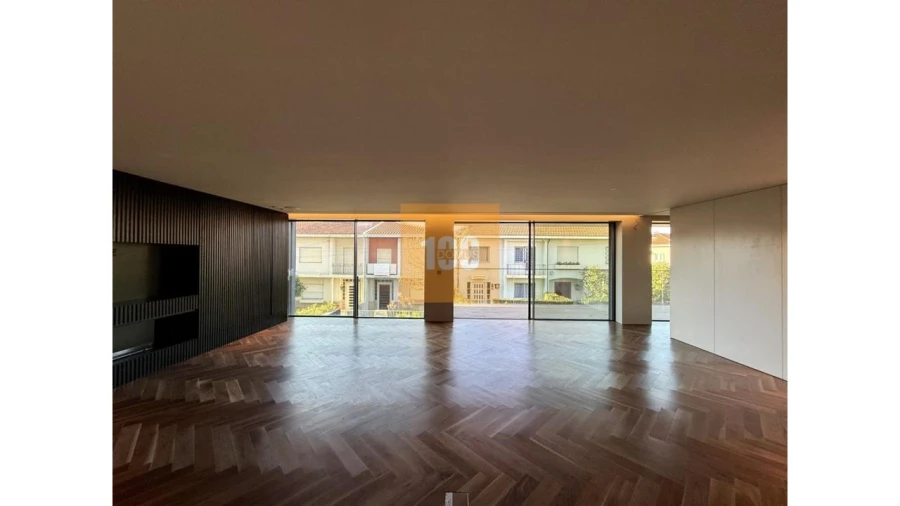 Apartamento T4 para Venda em Lordelo do Ouro e Massarelos Foto 14
