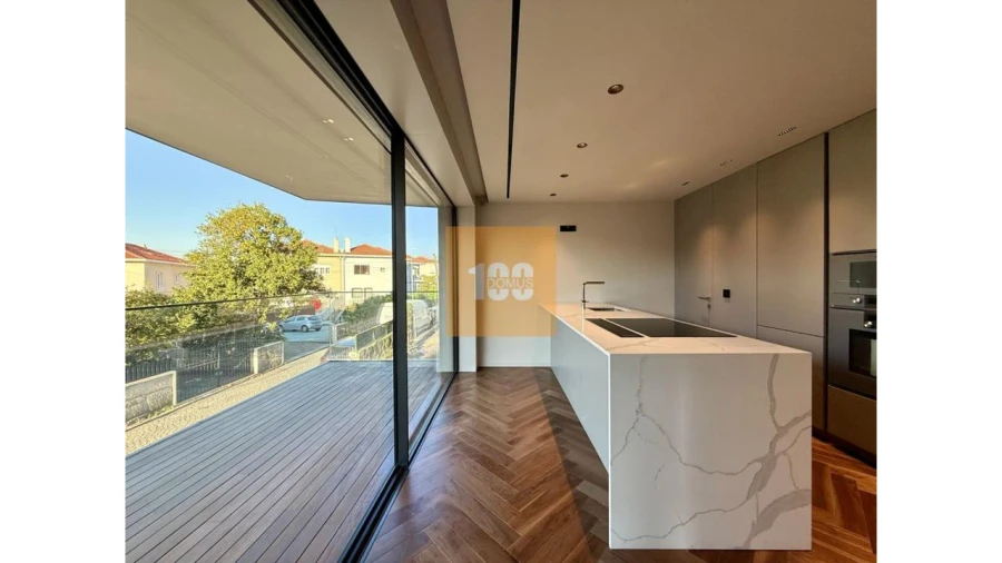 Apartamento T4 para Venda em Lordelo do Ouro e Massarelos Foto 18