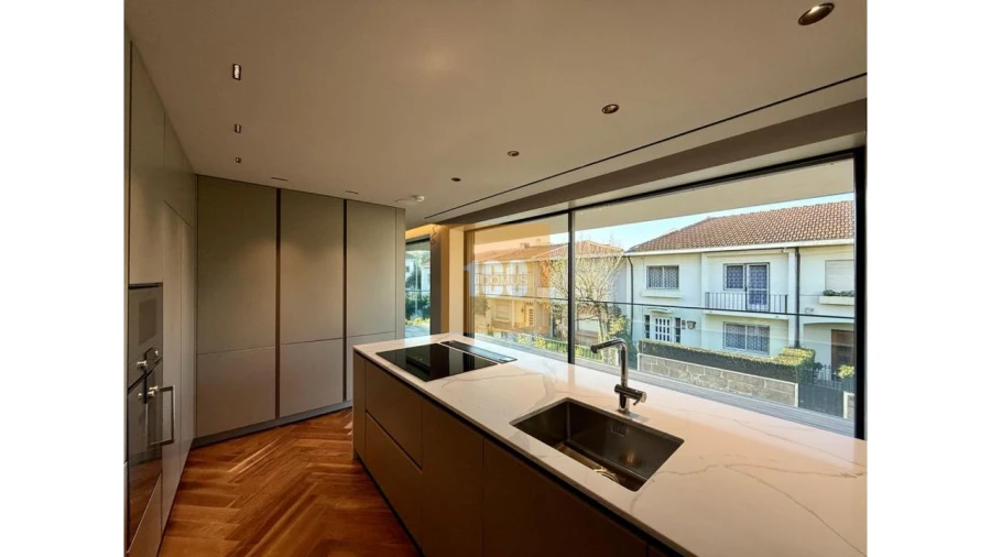 Apartamento T4 para Venda em Lordelo do Ouro e Massarelos Foto 20