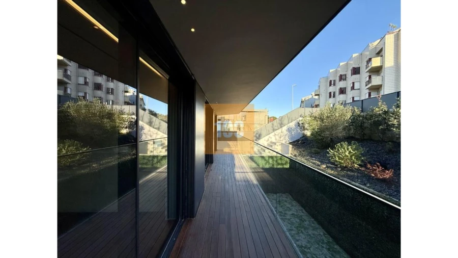 Apartamento T4 para Venda em Lordelo do Ouro e Massarelos Foto 39