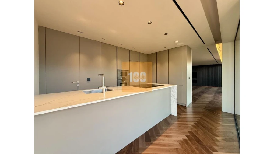 Apartamento T4 para Venda em Lordelo do Ouro e Massarelos Foto 17