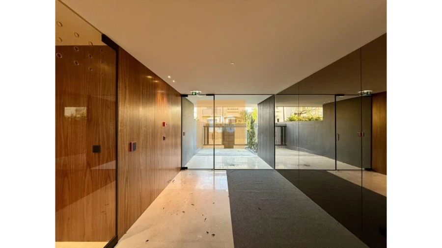 Apartamento T4 para Venda em Lordelo do Ouro e Massarelos Foto 4