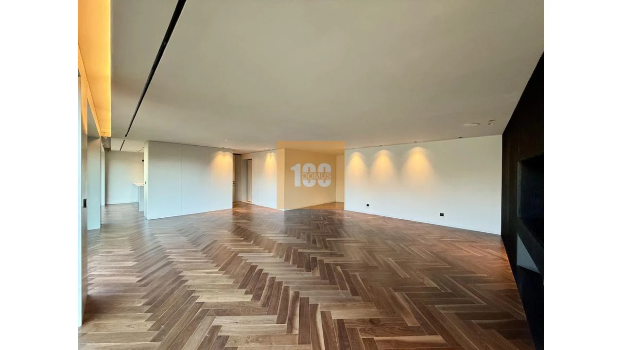 Apartamento T4 para Venda em Lordelo do Ouro e Massarelos Foto 11
