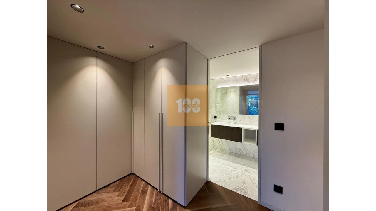 Apartamento T4 para Venda em Lordelo do Ouro e Massarelos Foto 24