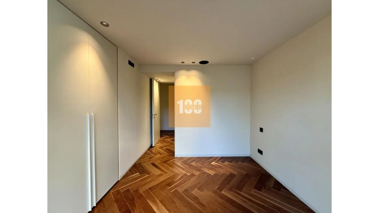 Apartamento T4 para Venda em Lordelo do Ouro e Massarelos Foto 32