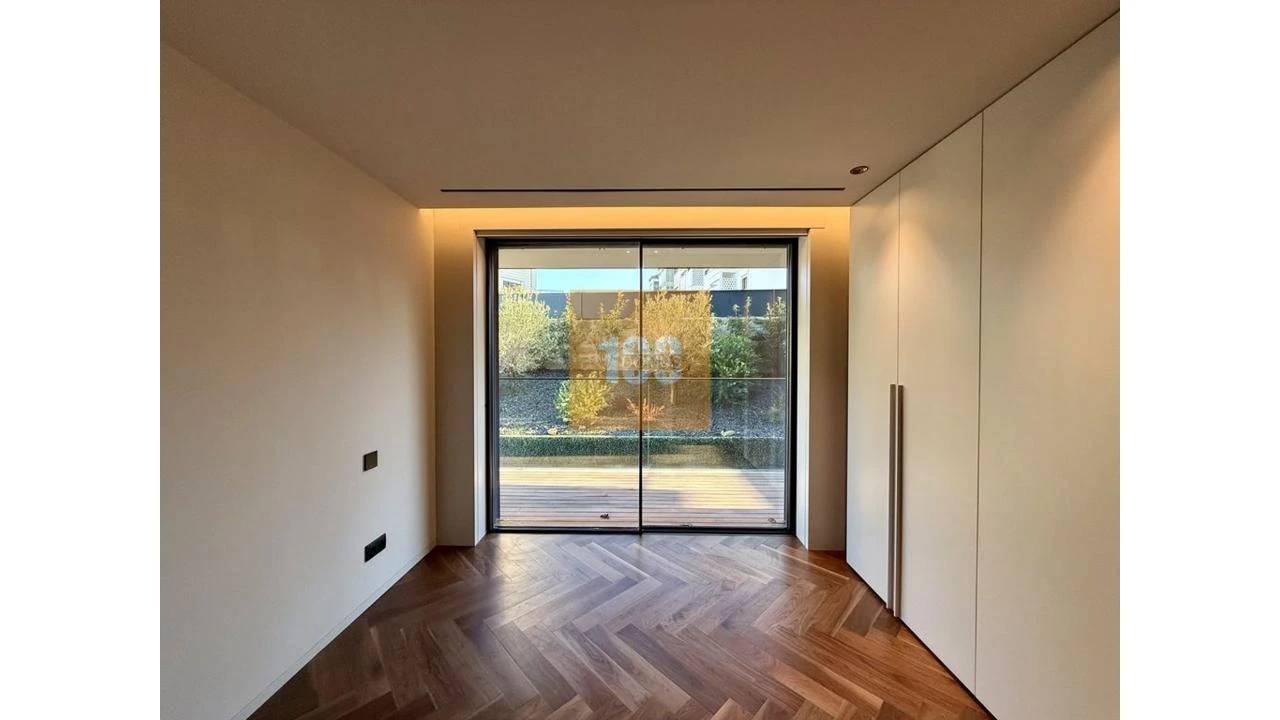 Apartamento T4 para Venda em Lordelo do Ouro e Massarelos Foto 33