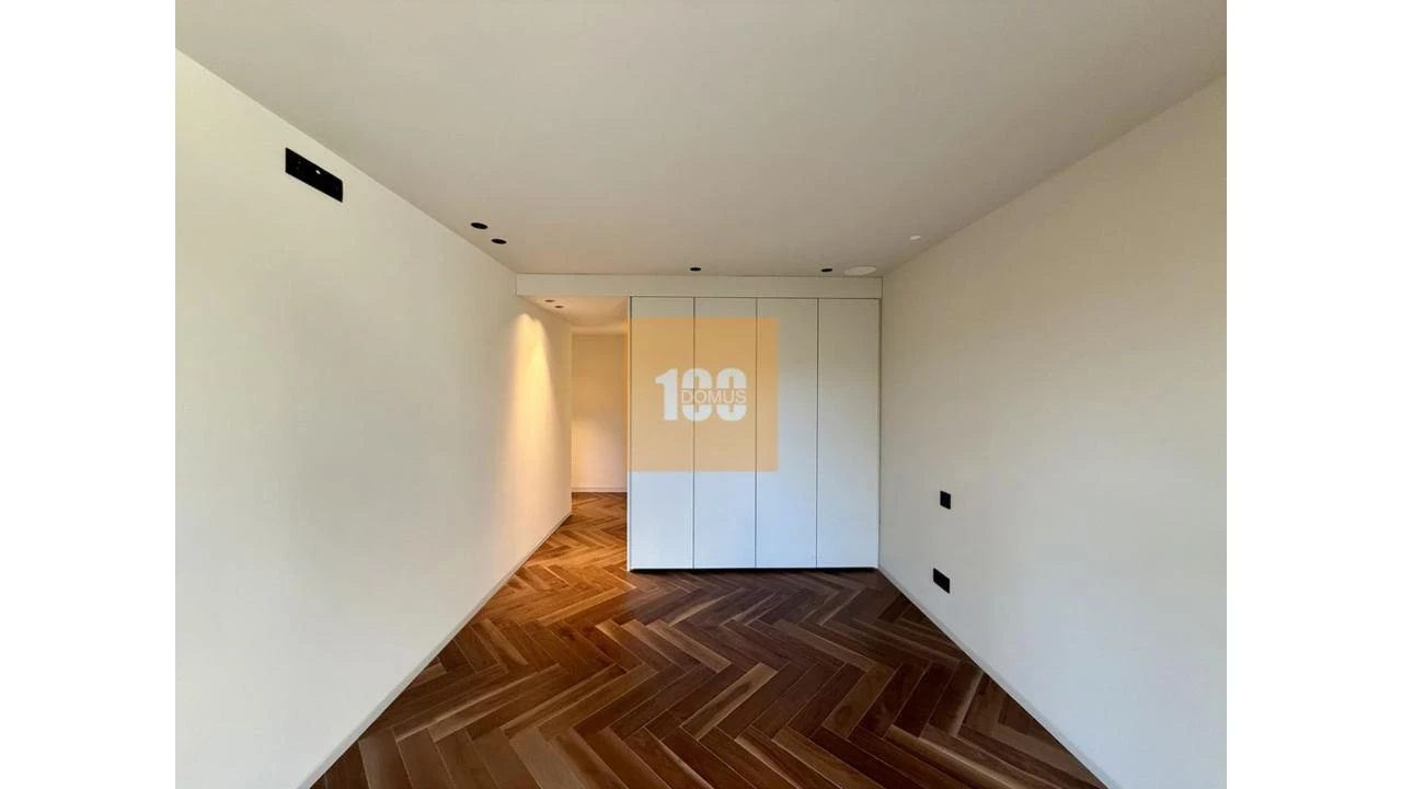 Apartamento T4 para Venda em Lordelo do Ouro e Massarelos Foto 37