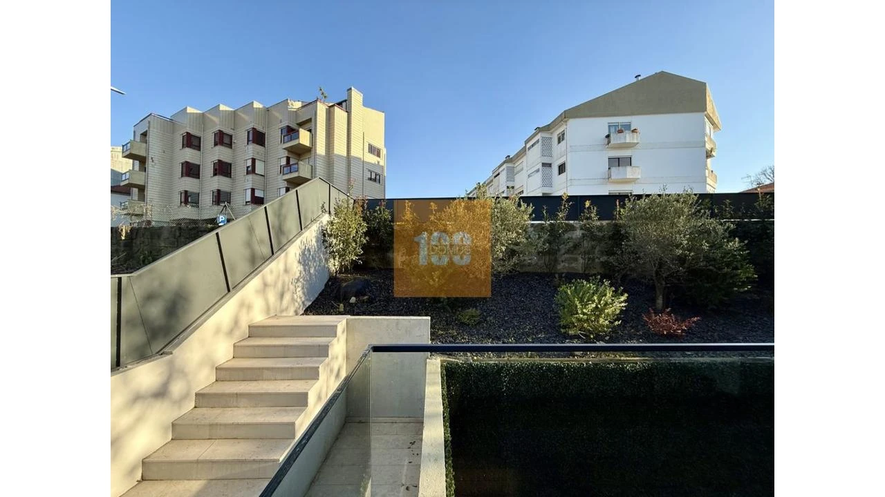 Apartamento T4 para Venda em Lordelo do Ouro e Massarelos Foto 40