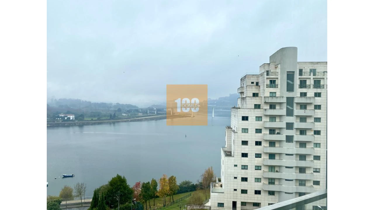 Moradia T5 para Venda em Gondomar (São Cosme), Valbom e Jovim Foto 20