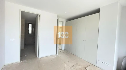 Moradia T2 para Venda em Santa Marinha e São Pedro da Afurada