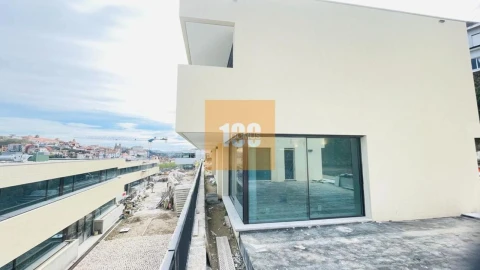 Moradia T2 para Venda em Santa Marinha e São Pedro da Afurada